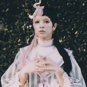 Meet your Posher, Kendra